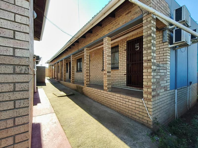 To Let Commercial Property for Rent in Southernwood Eastern Cape